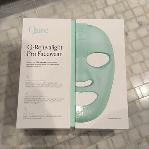 Qure LED face mask